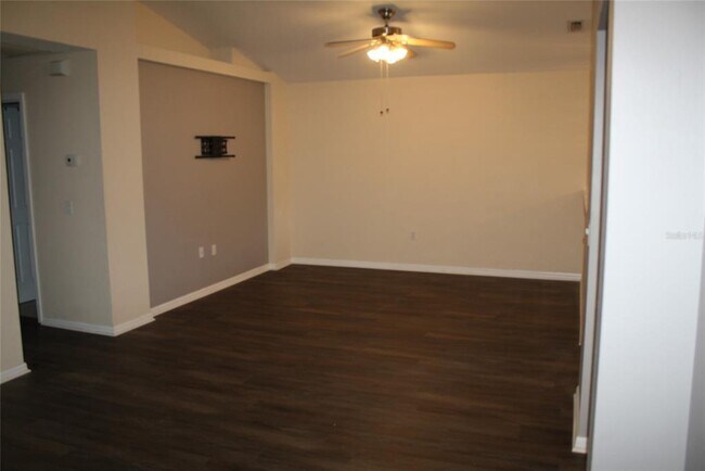 Building Photo - 6309 Rosefinch Ct