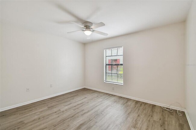 Building Photo - 3810 W Cleveland St