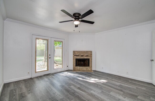 Building Photo - 674 Ravensworth Dr