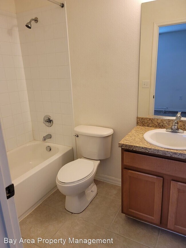 Building Photo - 2 br, 2.5 bath House - 8533 Gablebend Way