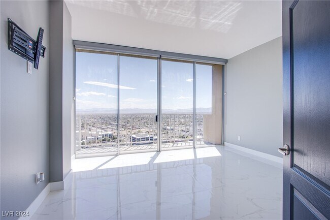 Building Photo - 3111 Bel Air Dr