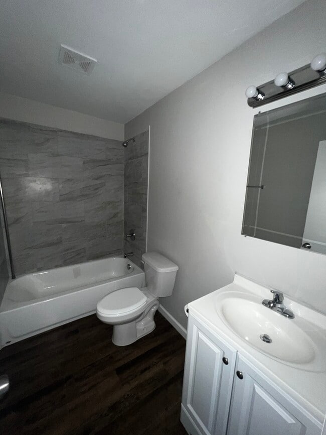 Building Photo - 5311 Allen St