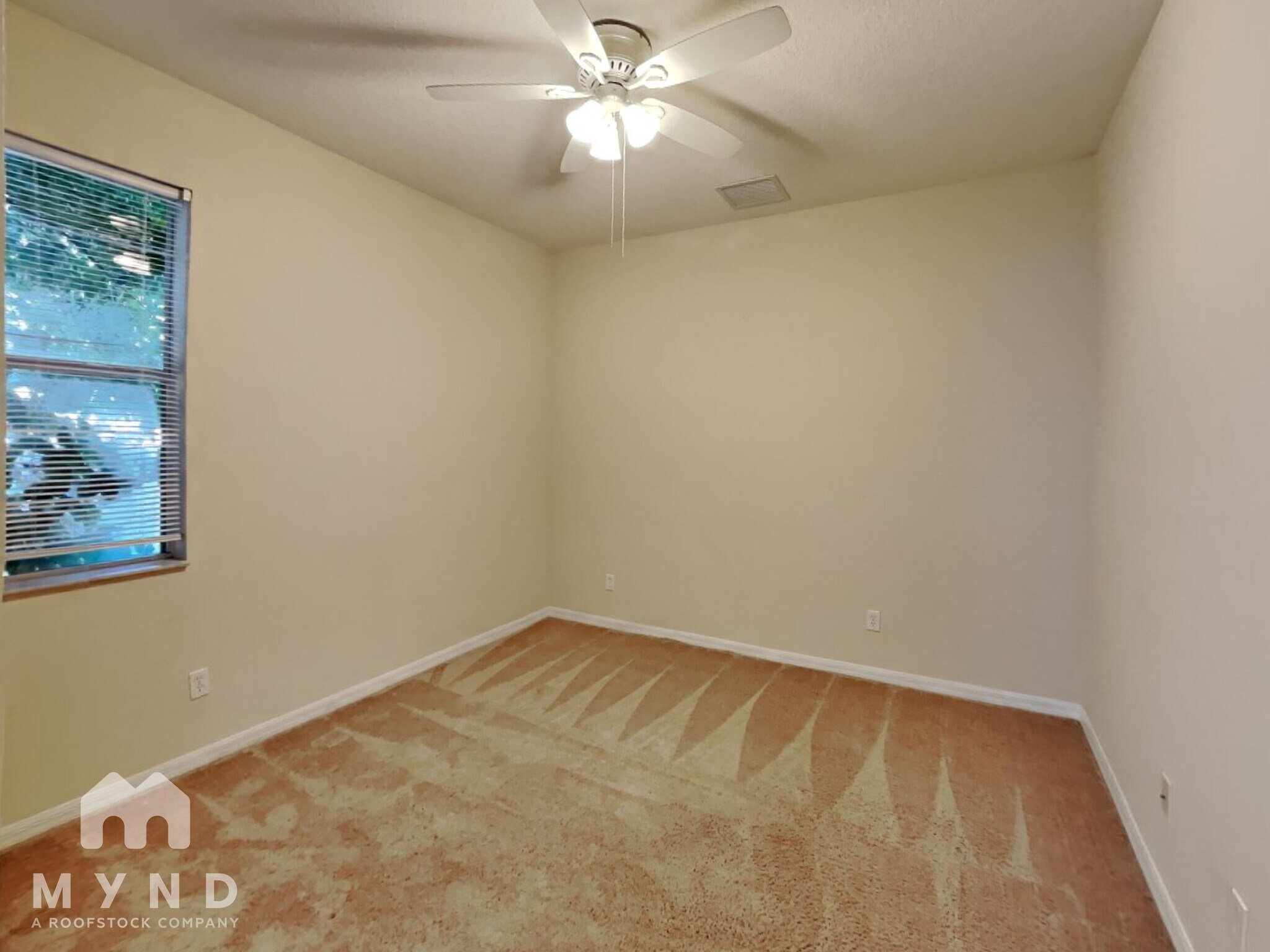 Building Photo - 927 Meadow Glade Dr