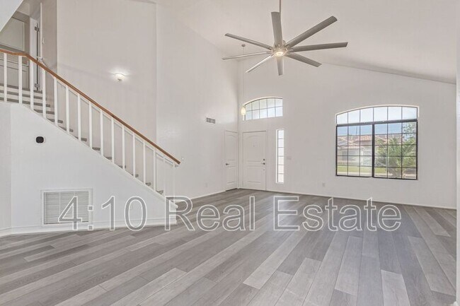 Building Photo - 1531 E Vaughn Ave