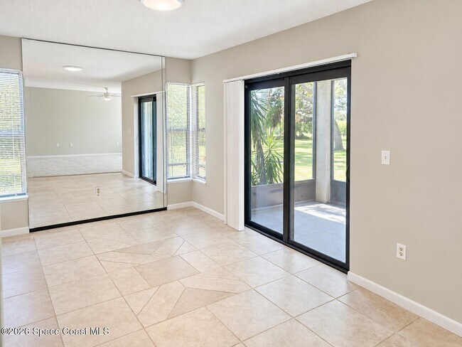 Building Photo - 515 Landings Way