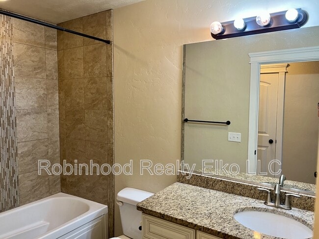 Building Photo - 3609 Autumn Colors Dr