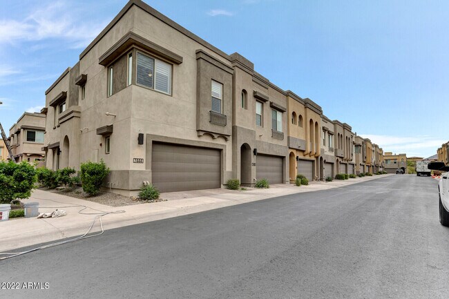 Building Photo - 7444 E Paraiso Dr