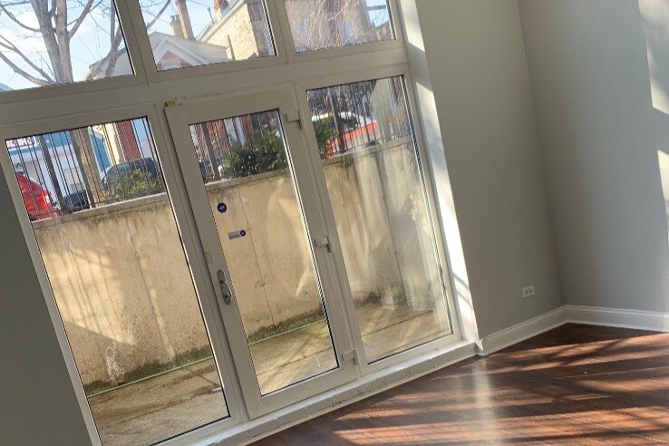 Lower living/entertainment area - 2327 S Sawyer Ave