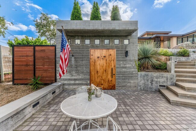 Building Photo - 663 Montecito Blvd