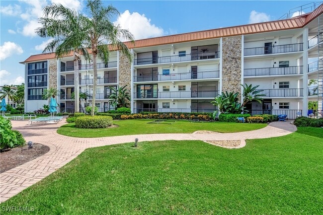 Building Photo - 2900 Gulf Shore Blvd N
