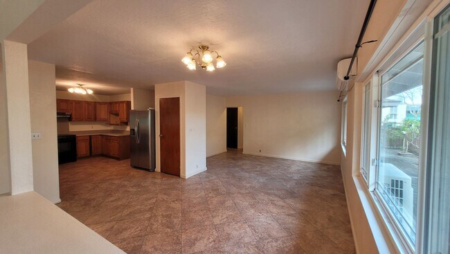 Building Photo - Spacious 5 Bedroom 3 Bath Duplex House w/ 2 car Garage and Gated Driveway in Mililani