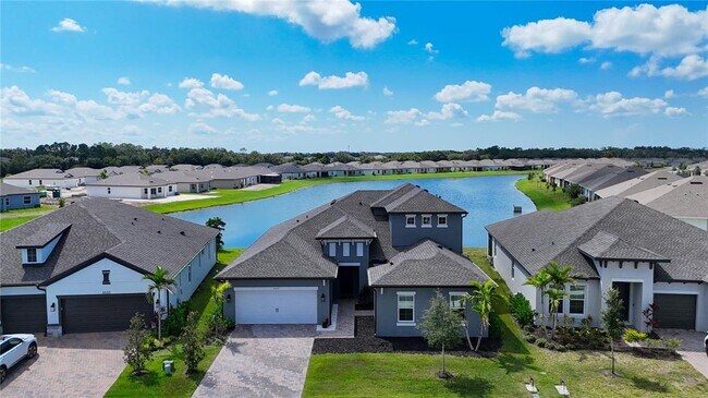 Building Photo - 5559 Trevesta Pl