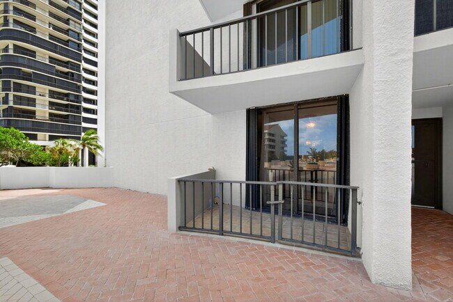Building Photo - 4200 N Ocean Dr