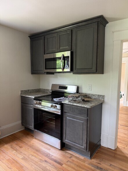 Building Photo - 630 Joyner St
