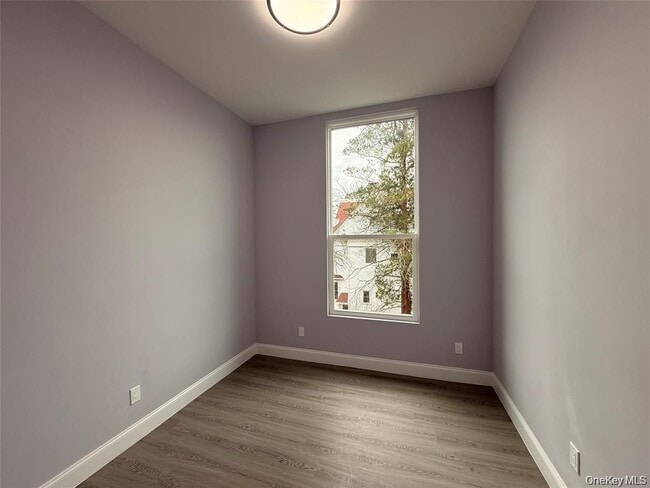 Building Photo - 222 Primrose Ave
