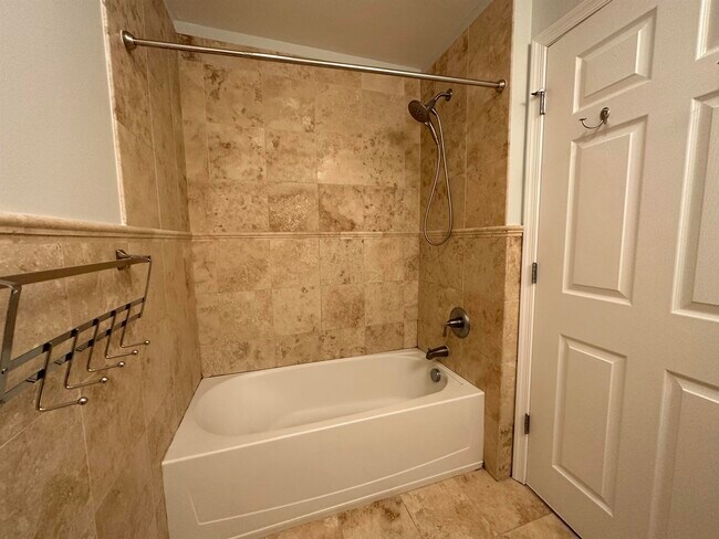 Building Photo - 650 2nd St