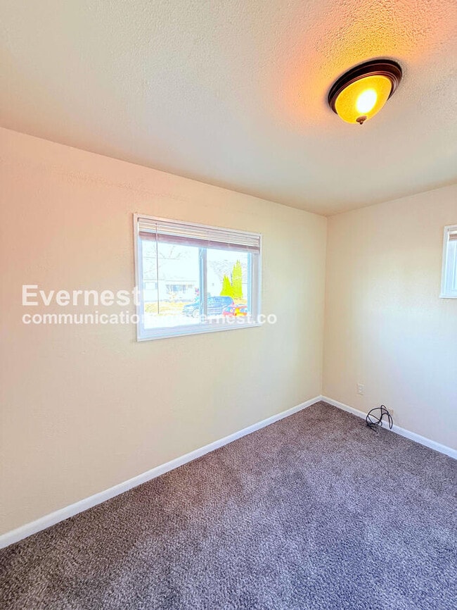 Building Photo - 24612 Berry Ave