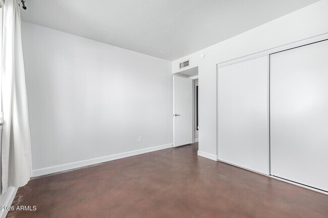 Building Photo - 4618 S Calle Los Cerros Dr