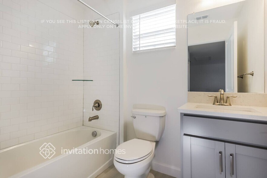 Building Photo - 14220 20th St E