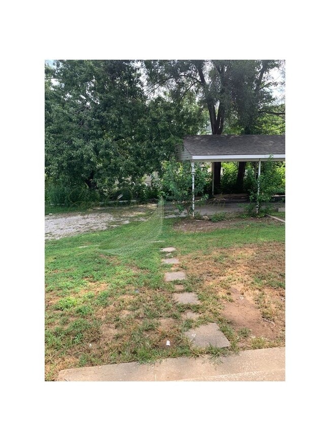 Building Photo - 2 STORY DUPLEX!!!