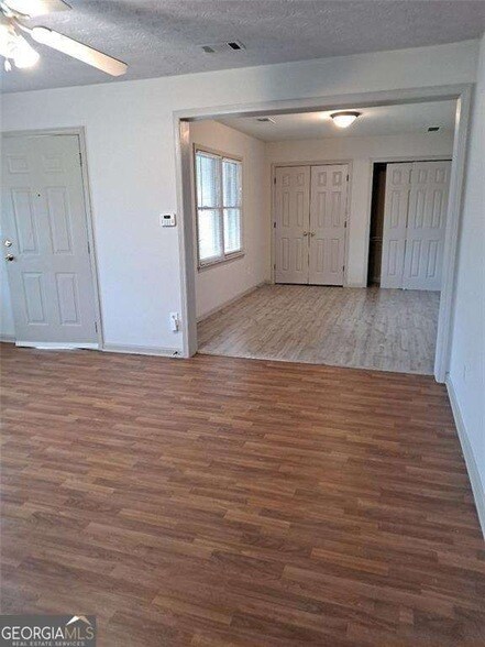 Building Photo - 1063 Pleasant Hill Rd