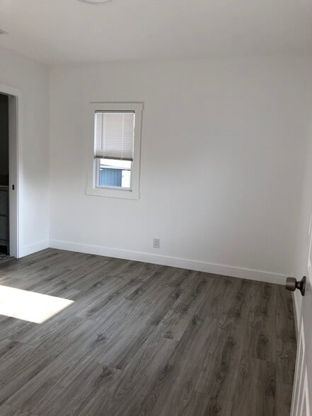 Bedroom 2 - 1820 E Woodbury Rd.