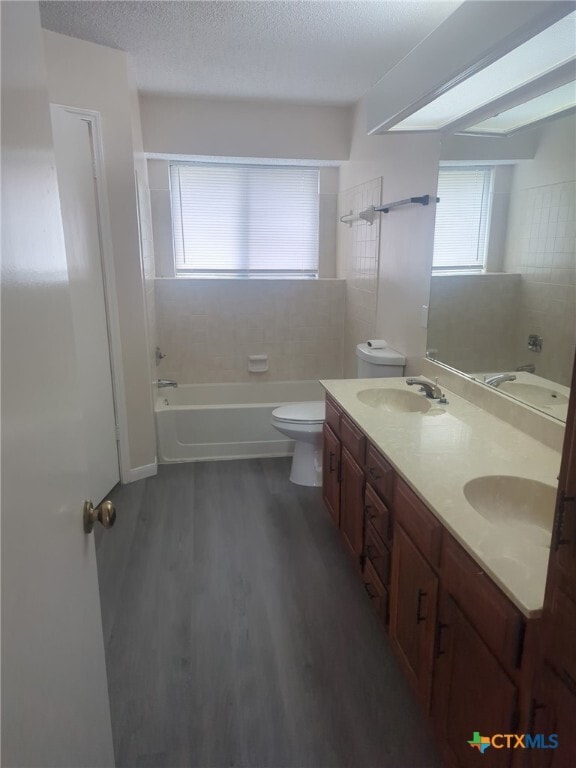 Building Photo - 701 Brazos Dr