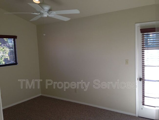 Building Photo - 881 Peach St