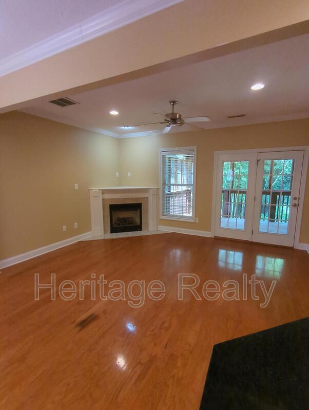 Building Photo - 655 Yorkland Way