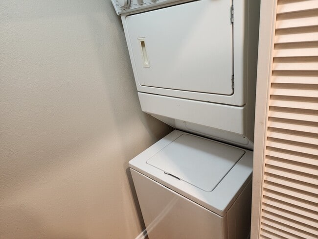 Building Photo - 2429 Watermarke Pl