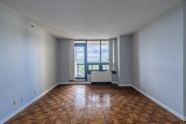 Building Photo - 800 Palisade Ave