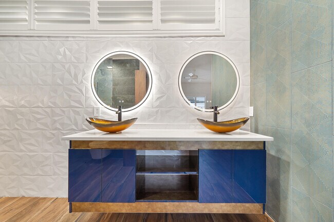 Building Photo - 700 SW Great Exuma Cove