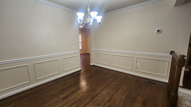 Building Photo - Spacious Arlington TH Near Ballston Metro!