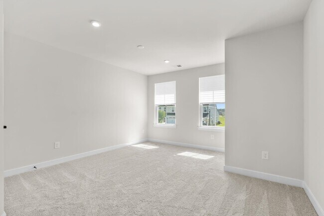 Building Photo - 2605 Elowen Ln