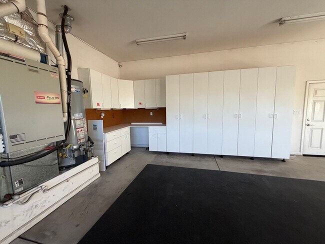 Building Photo - 1199 Manzanita Ln