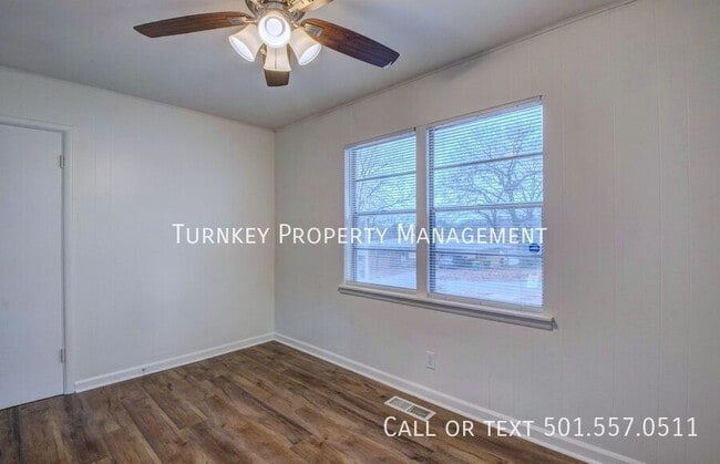 Building Photo - 4600 Lynn Ln