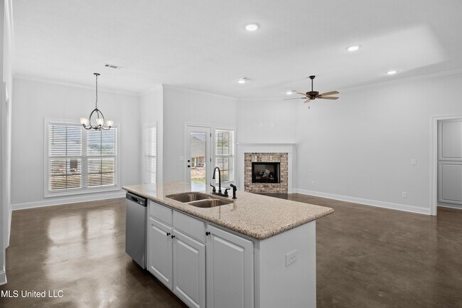 Building Photo - 230 Hemingway Cir