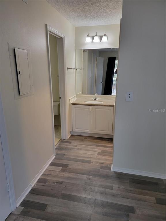 Building Photo - 4211 Chatham Oak Ct