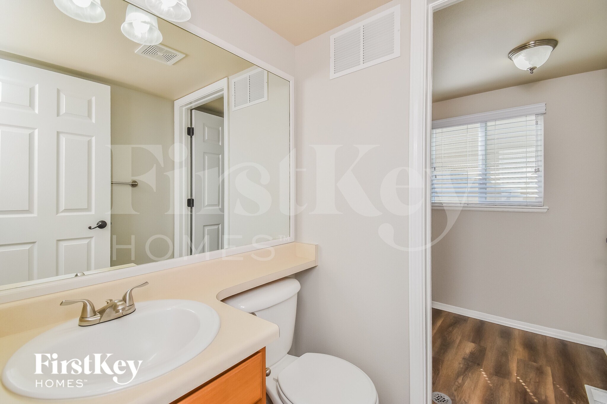 Building Photo - 1749 Dewhirst Dr