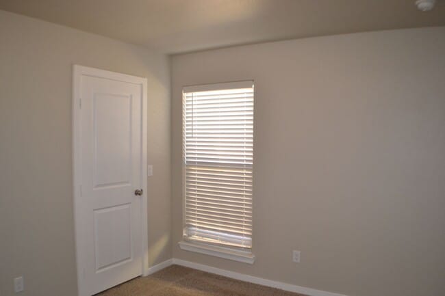 Building Photo - House For Lease in Midland