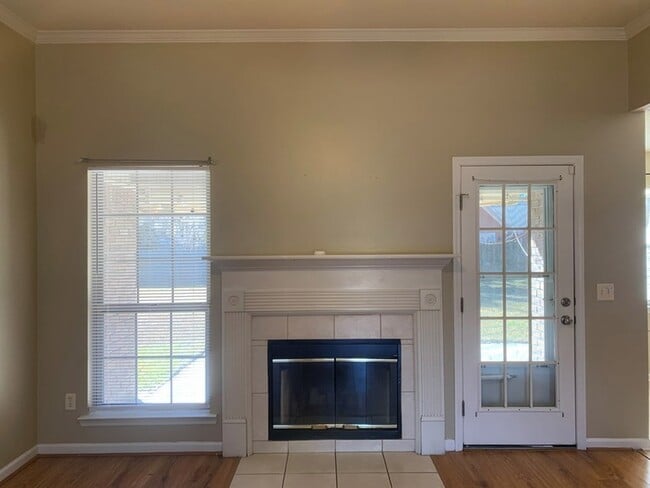 Building Photo - 1169 Cumberland Dr