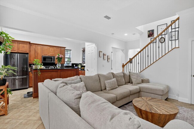 Building Photo - 6012 NW 116th Dr