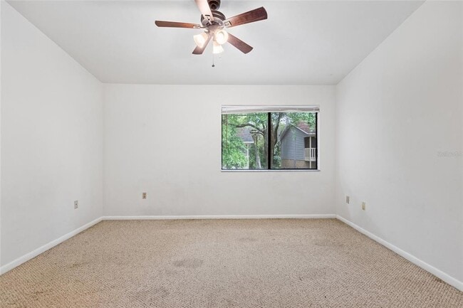 Building Photo - 2219 SW 39th Way