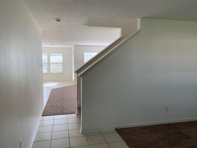 Building Photo - 2034 Crossing Nexus Ln