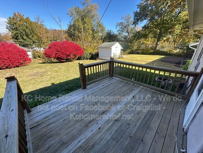 Building Photo - 5216 NE 44th St