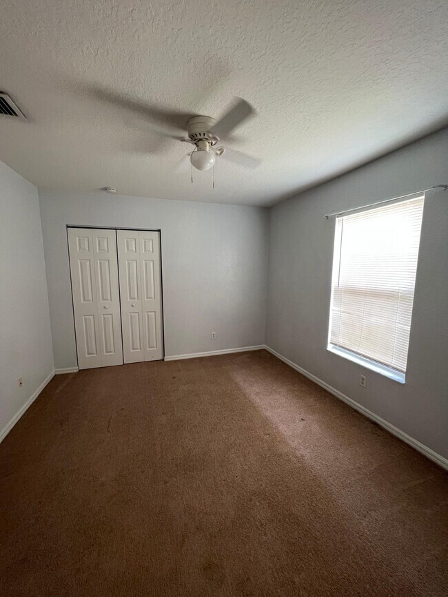 Building Photo - 2155 SE Bell Isle Dr