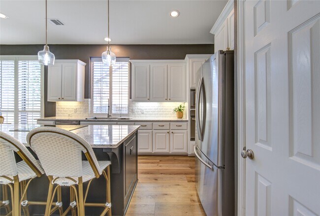 Building Photo - 12307 N Austin Shore Dr