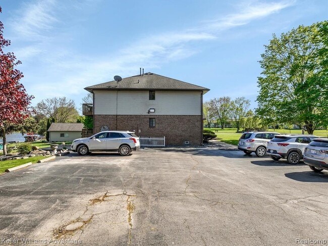 Building Photo - 27320 Sandy Hill Ln