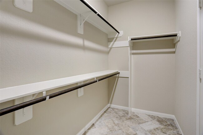 Building Photo - 24722 Allori Ct