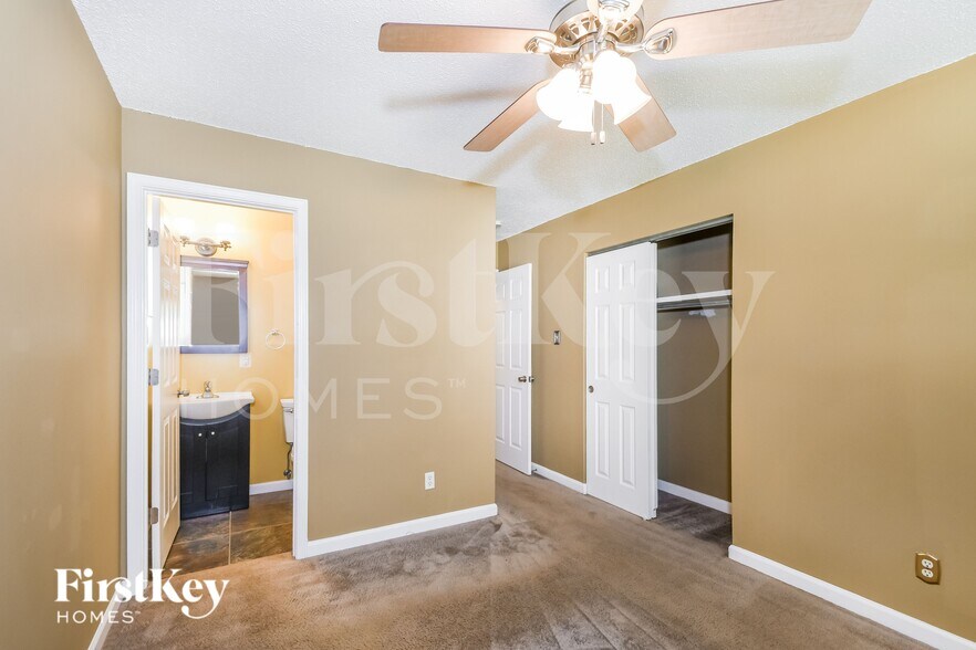 Building Photo - 6780 Lesli Mari Ct